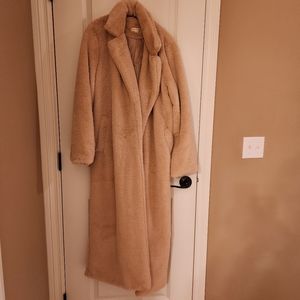 Shop Stevie NEVER WORN, size medium coat